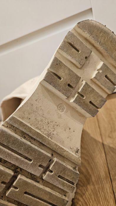 Kozaki kremowe Renee 39