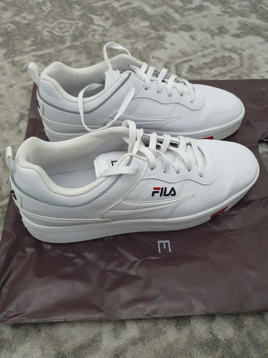 Tenis Fila V-10 Low 2 (brancos) - Nr. 44