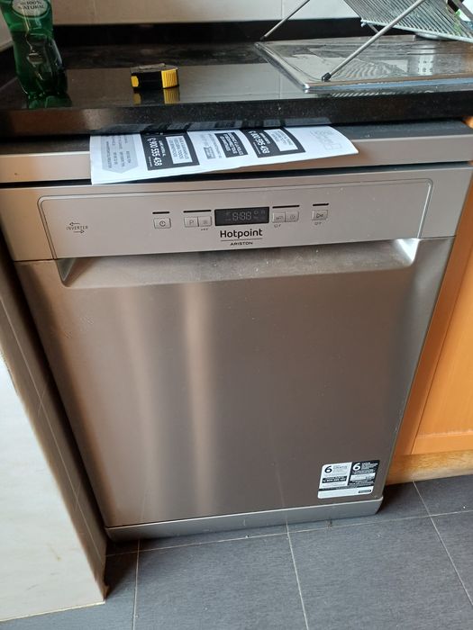 Máquina de loiça ariston hotpoint