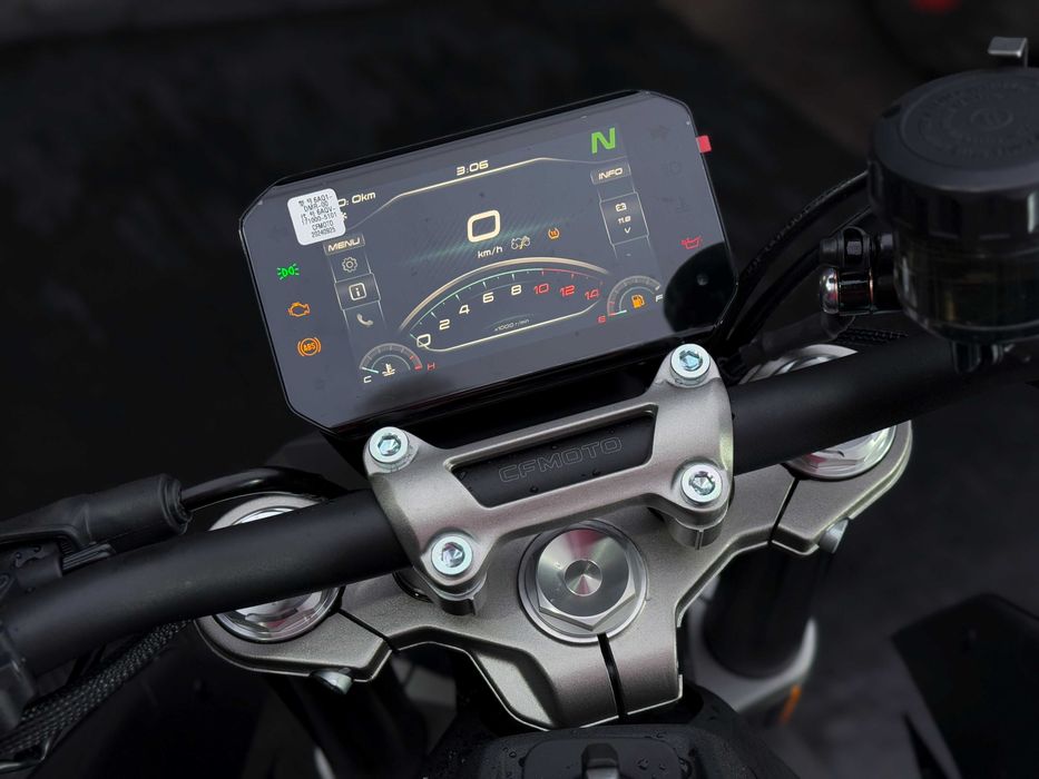 Мотоцикл CFMOTO 450NK