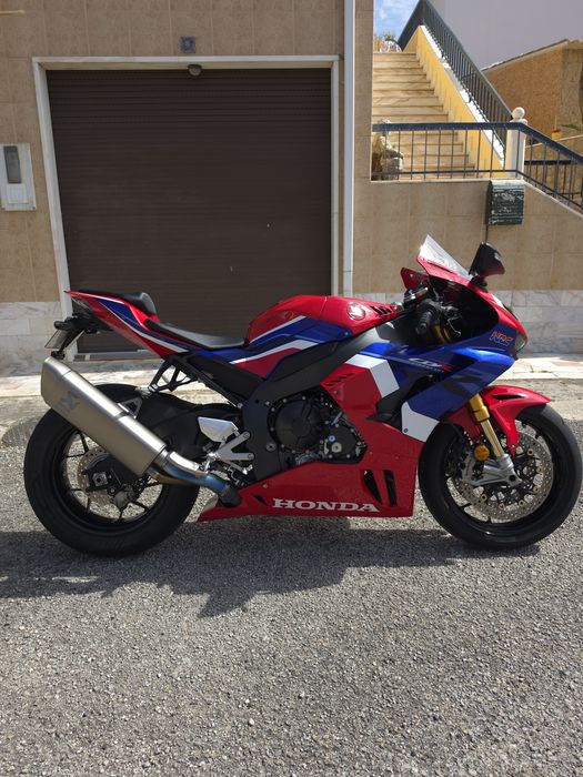 Honda CBR1000RR-R Fireblade SP (2021) – As Good as New!