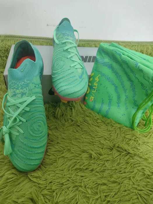 korki Nike Phantom GX 2 Elite LV8 FG Firm Ground Soccer Cleats 43