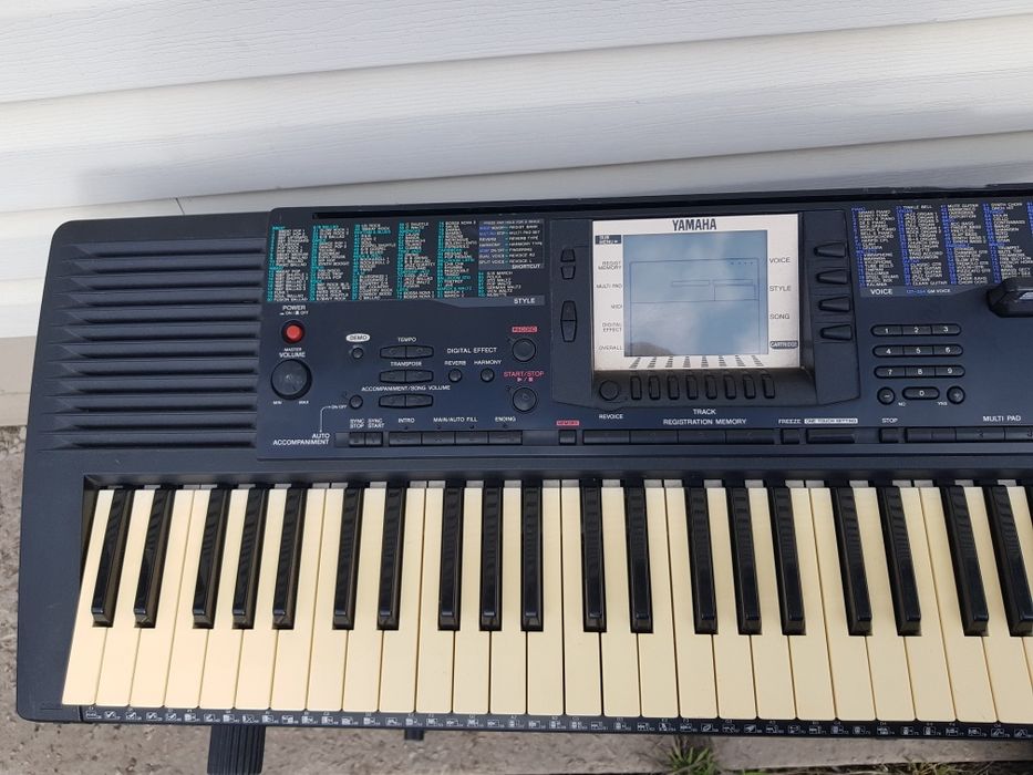 Синтезатор Yamaha PSR 330 б/у з Німеччини