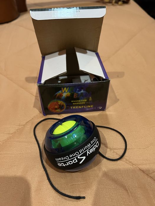 Ball magnetism massage