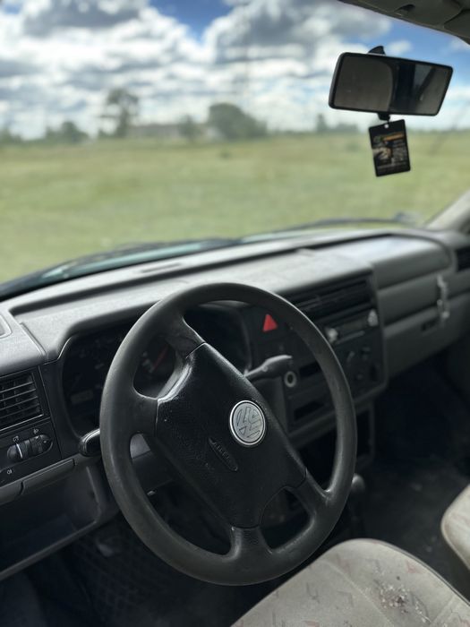 VOLKSWAGEN TRANSPORTER T4 2,5 TDI