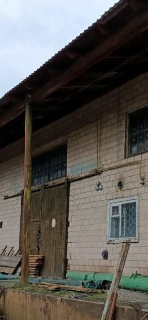 Продам склад 408 м2  і офіс 84м2 в Чорнобай