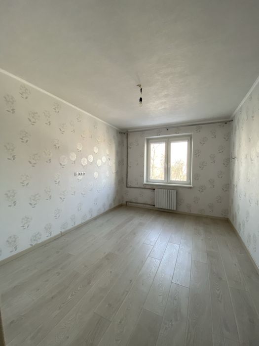 Продам 3к квартиру і кладовку, ж/м Перемога-4, бул.Слави 3, 72м2