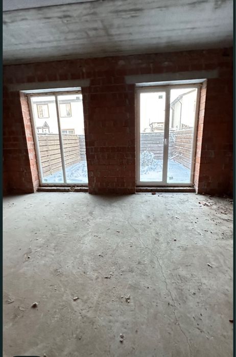 Танхаус в Стоянці!!! Біля садочку!