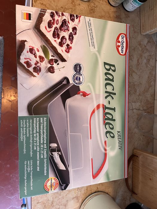Forma de bolo rectangular da Dr. Oetker com caixa transportadora446628821122437123