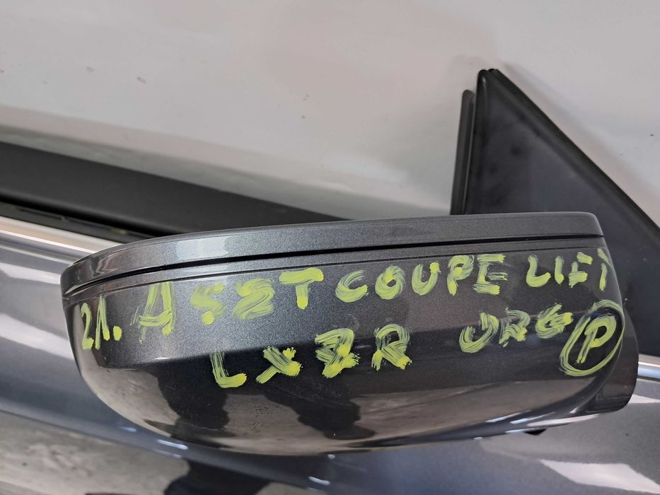 AUDI A5 8T COUPE drzwi prawe prawy LX7R oryginalny lakier