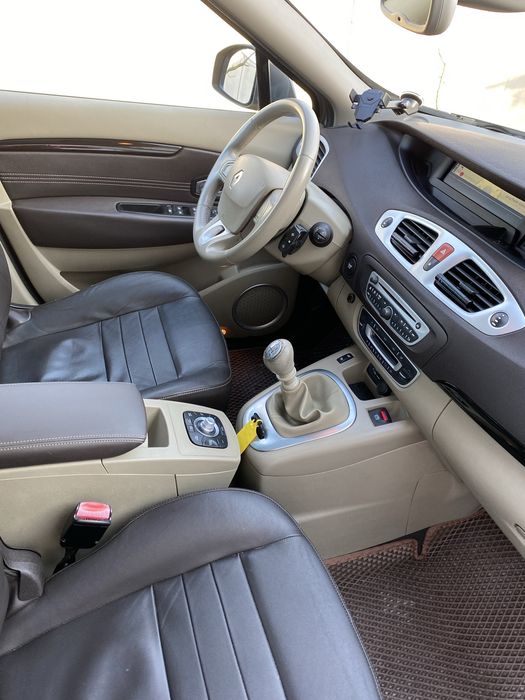 Продам гранд сценік 3 1.9 dci