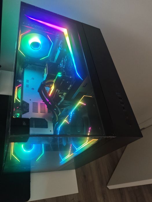 XTREME Gaming PC | Ryzen 7600X | 32GB DDR5 | RX 7800XT 16GB | = NOVO