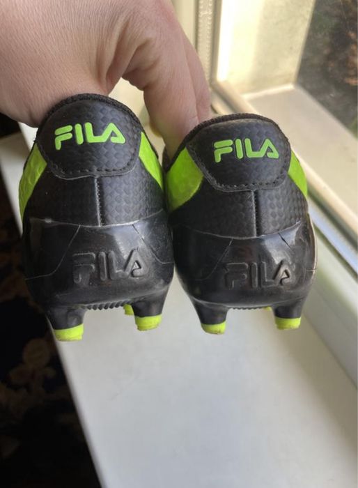 Бутси,сороконіжки,копочки для футболу