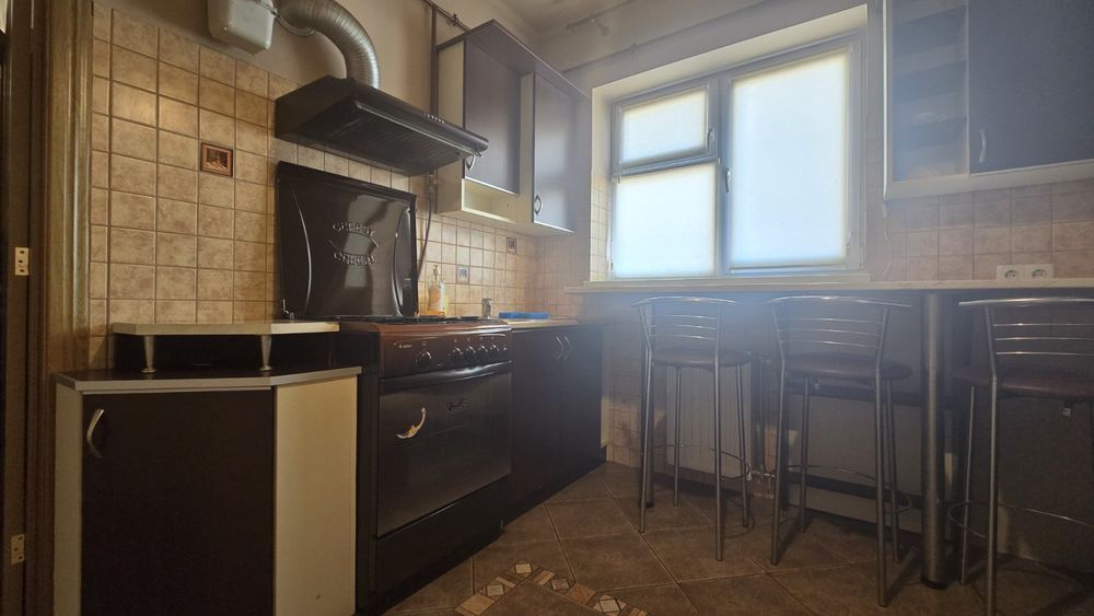 Продаж велика квартира в самому центрі