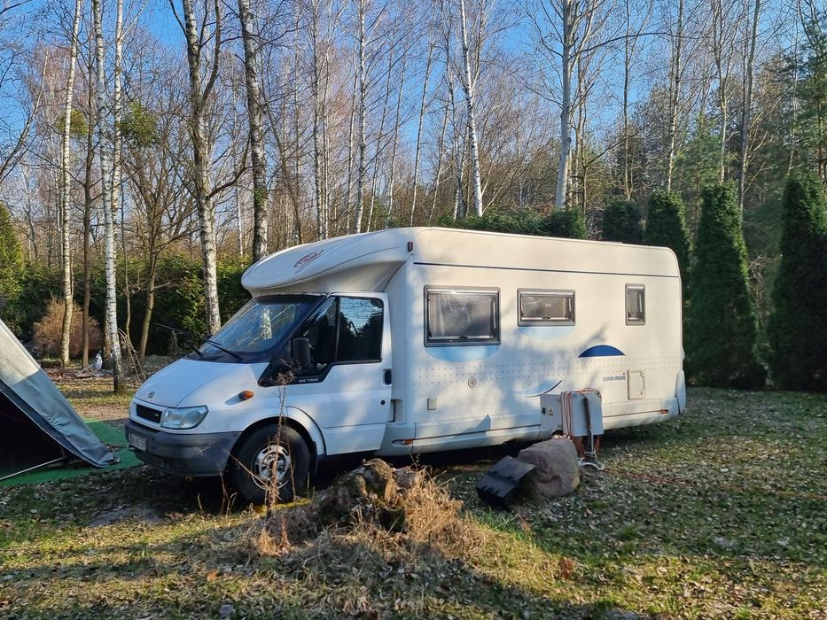 Ford Transit  Eura Mobil na fordzie podwójna podłoga