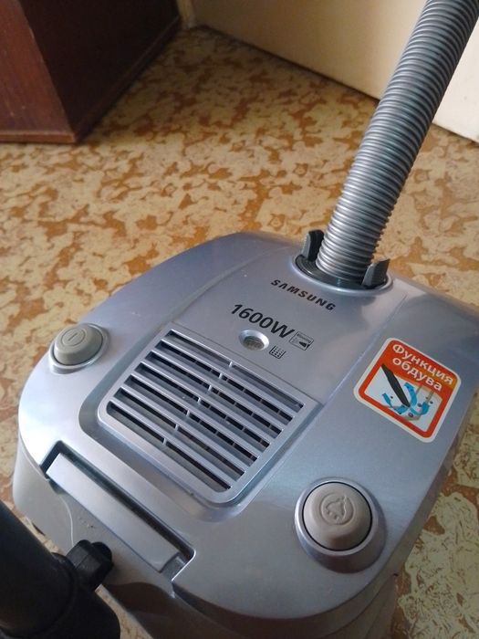 Пылесос Samsung 1600W