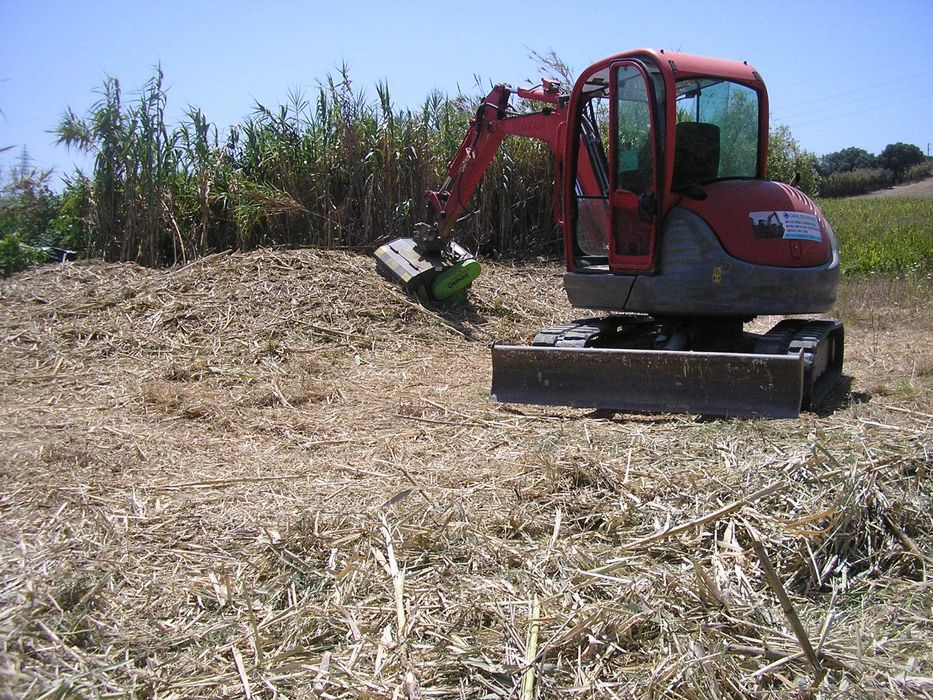 serviço mini giratoria (destroçador)
