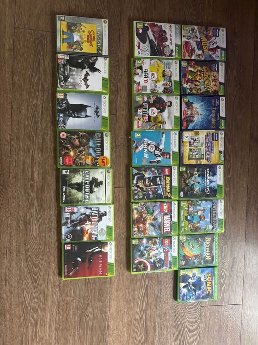 Konsola Xbox 360 wraz z kamerą kinekt, 4 padami i zestawem gier