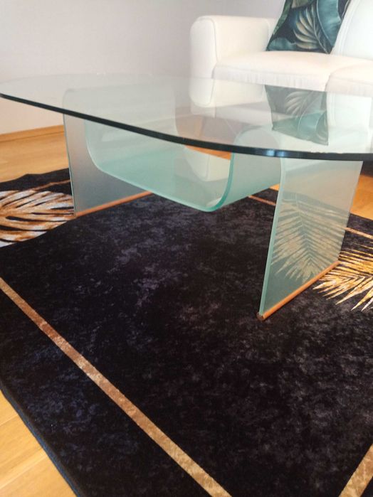 Szklany stolik kawowy