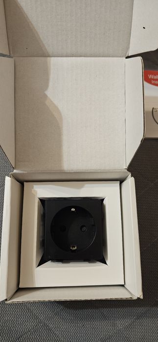 Gniazdo elektryczne BSEED czarne 10szt