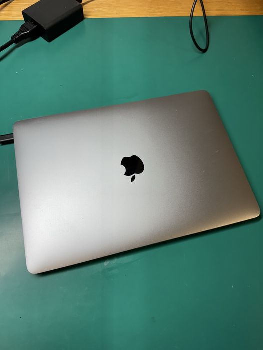 Macbook Pro 2017 | 13 | 8GB RAM | 128GB SSD