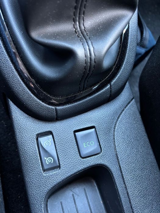 Renault Clio Sports Tourer TCe