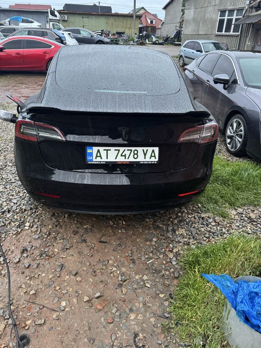 Tesla 3  оренда 450 км лонг рендж