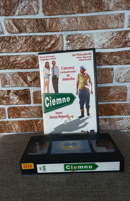 Kasety vhs wideo video.  Ciemno  VHS.  Bdb stan.
