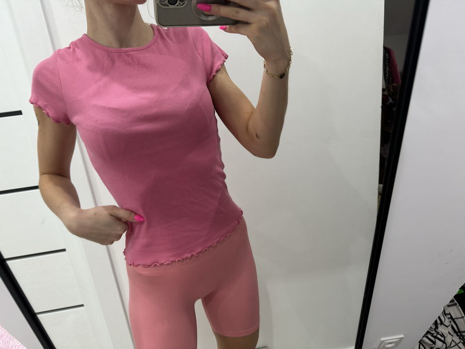 Bluzeczka różowa prążkowana zara