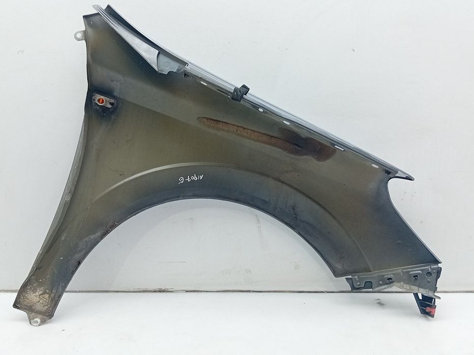 Guarda-lamas esquerdo OPEL Astra H Caravan (L35)