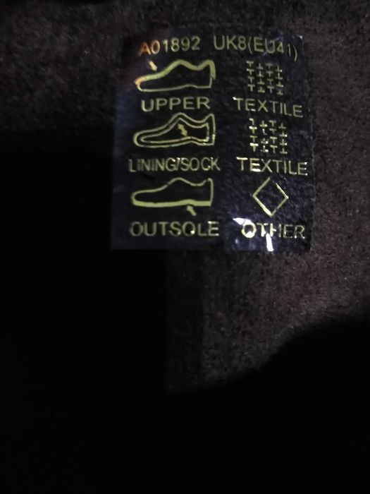 Botas de Malha e Pele Nº41