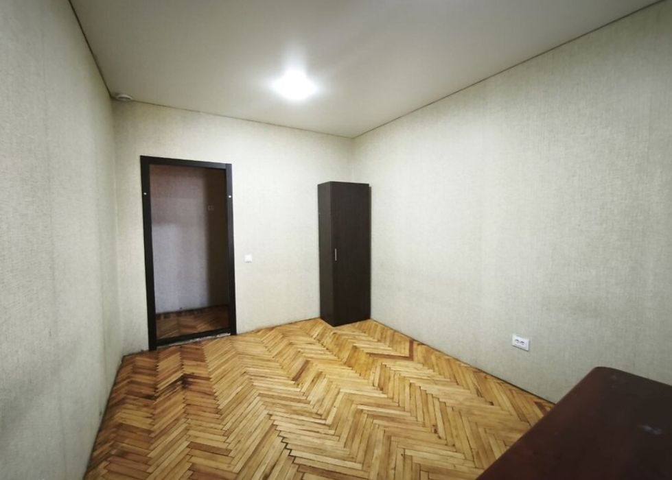 Від аласника,продам преміщення  544.3м2