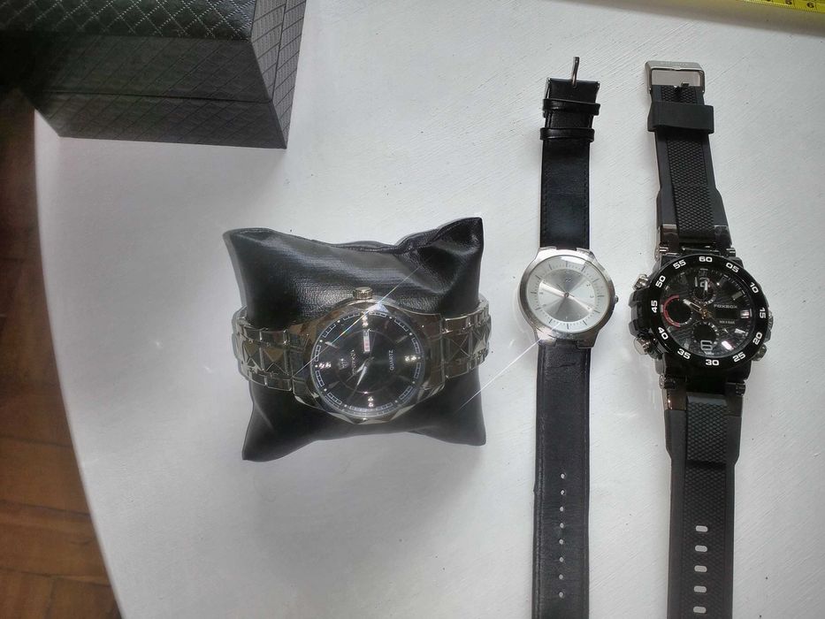 3 relogios indiferenciados