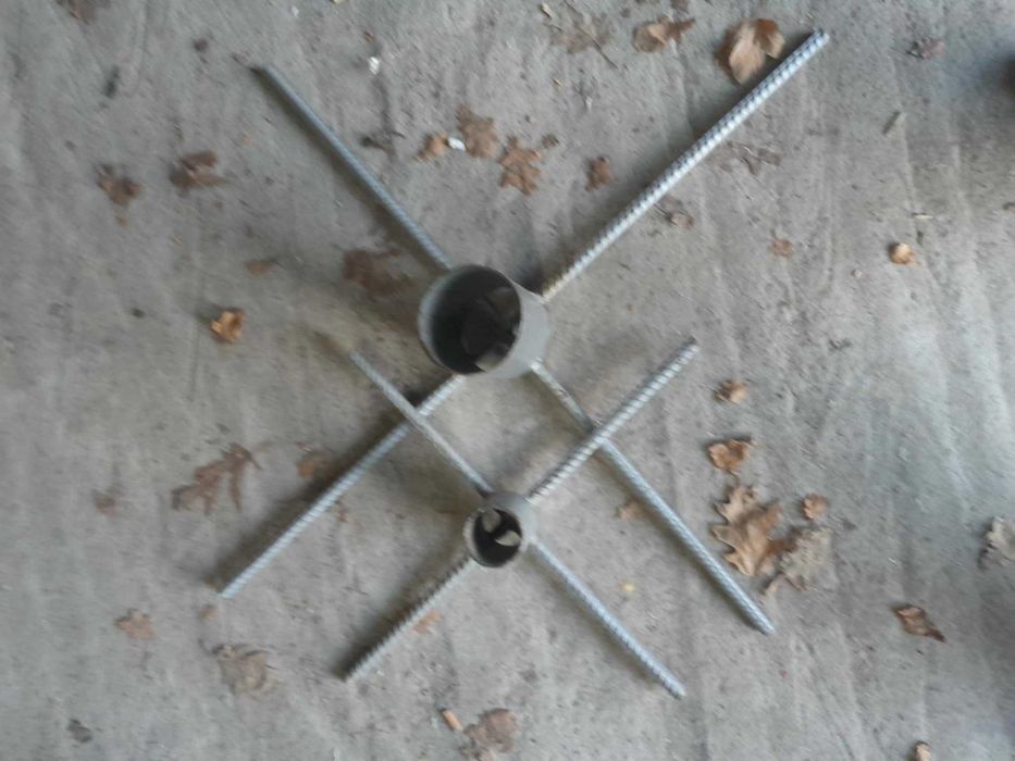 Stojaki choinkowe ekspozycyjne na punkt sprzedaży