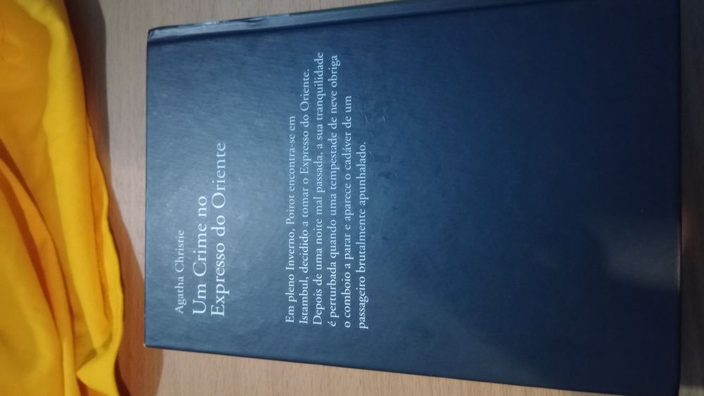 Livro antigo Agatha christie
