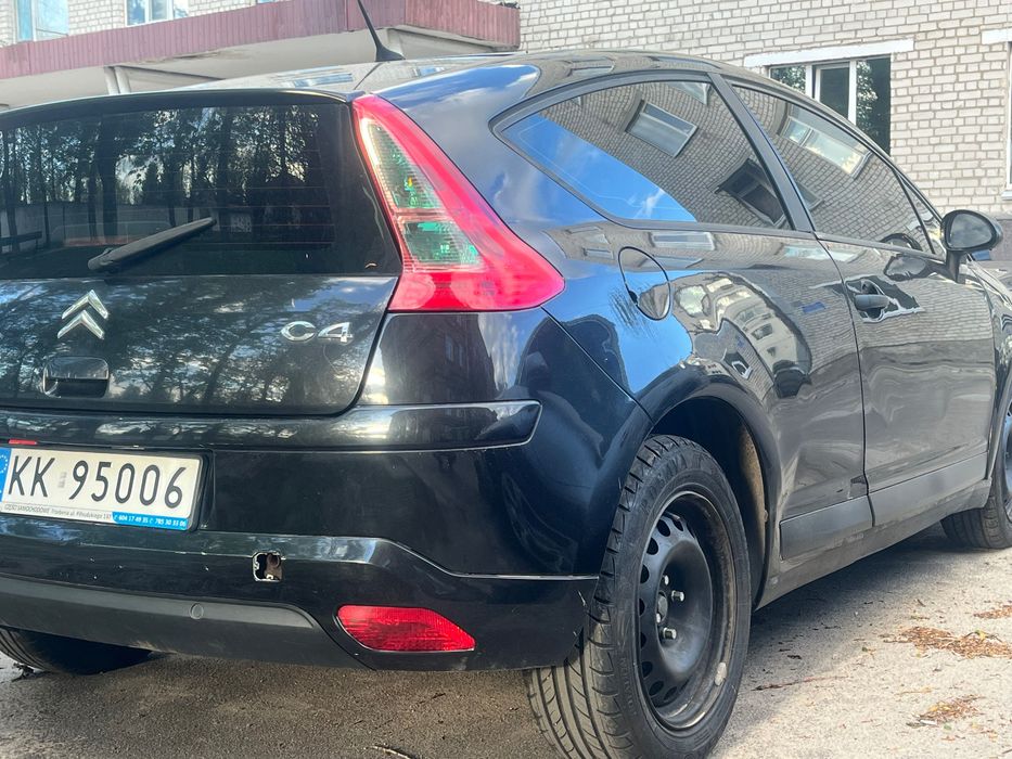 Автомобіль сітроен C4