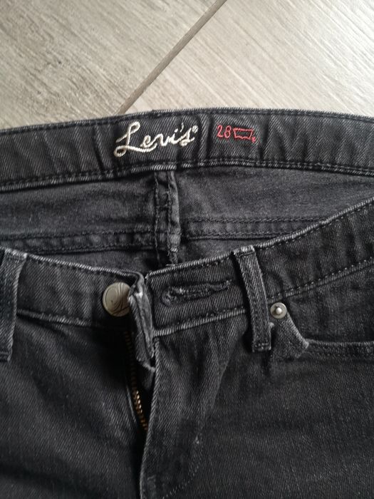 Czarne jeansy Levis W28 L32, spodnie rurki