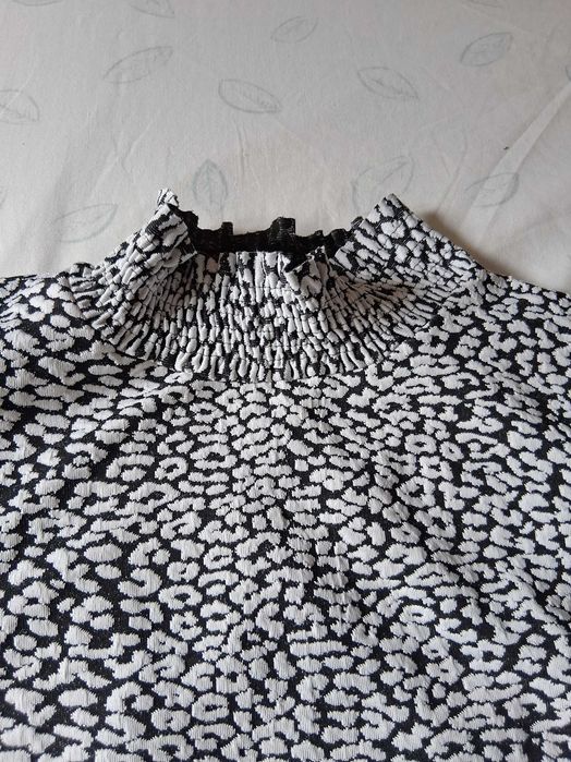 Blusa Zara, preta/branca, Tam S (Portes incluídos)