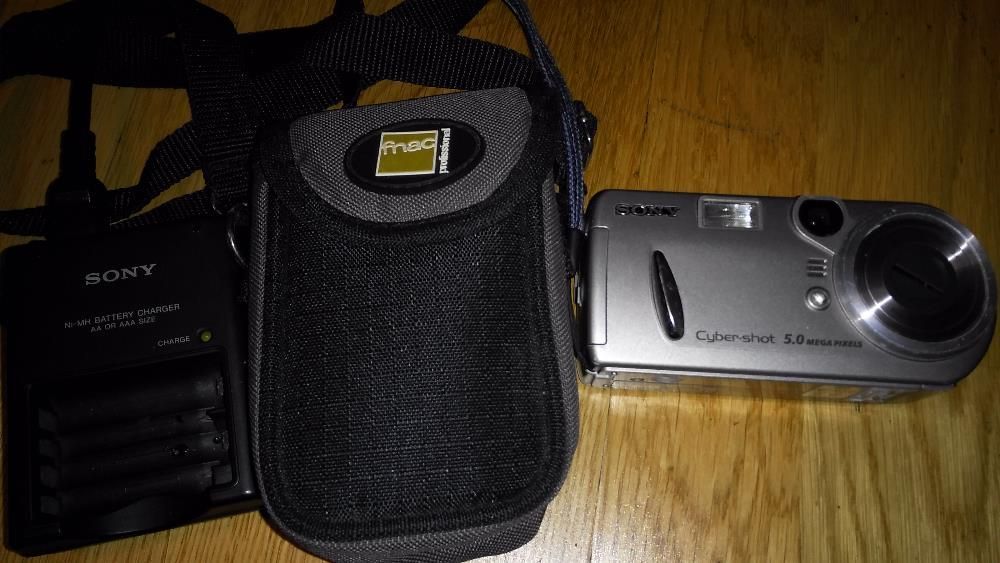 Estojo FNAC para Máquina Fotográfica - Só Estojo