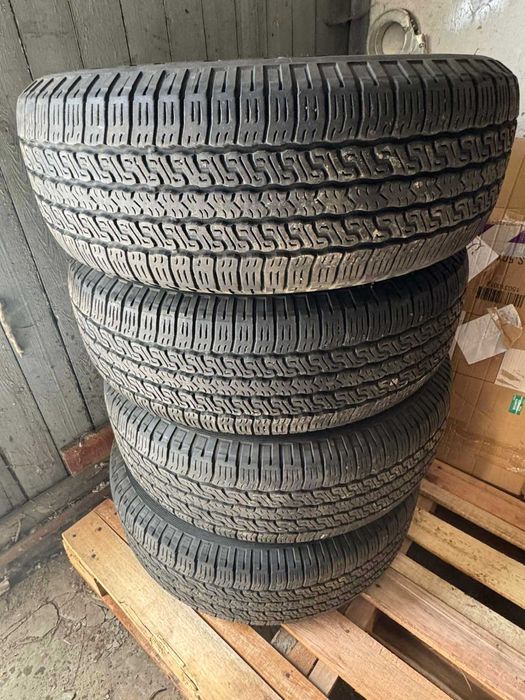 Toyo Open Country  245/65 R17