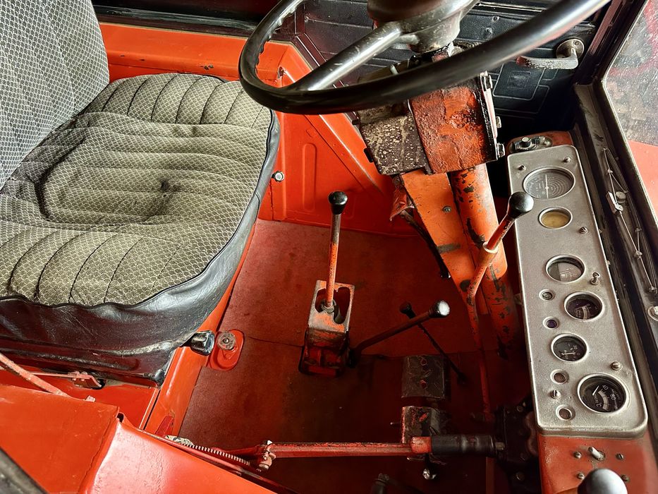 Продаю трактор T-25