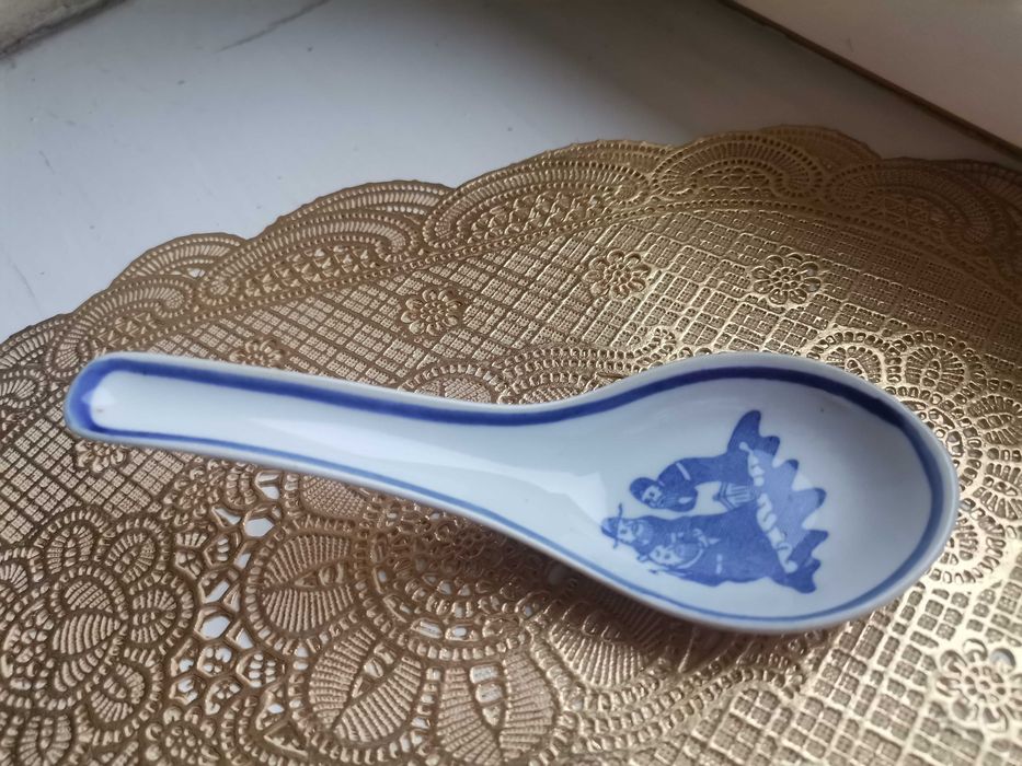 Ozdobna łyżeczka biało niebieska