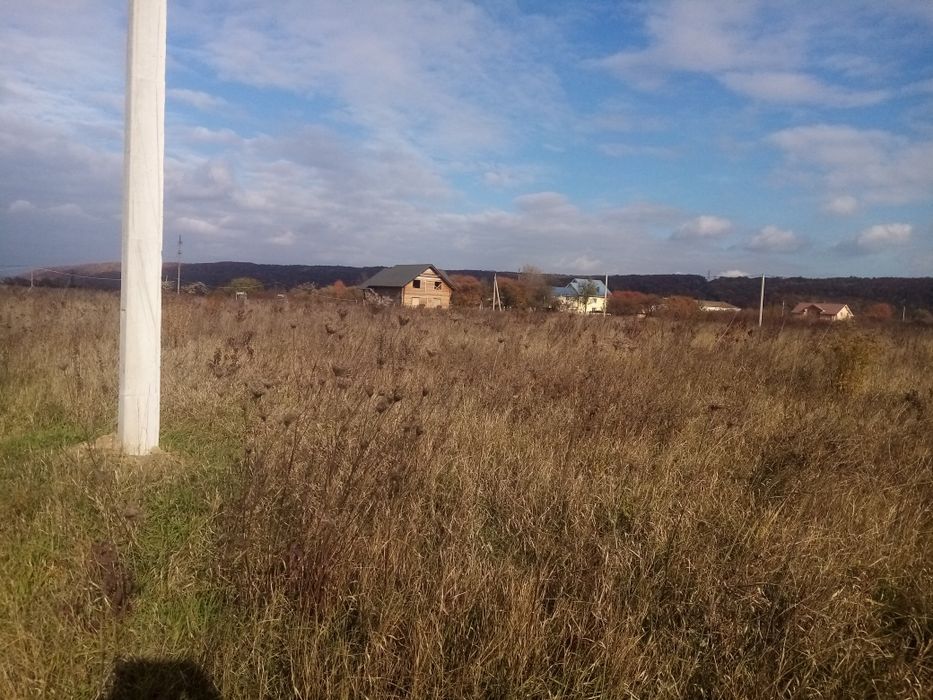 Продається земельна ділянка в с Клузів під забудову