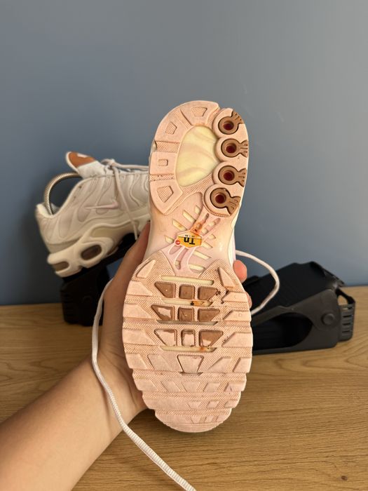 Кросівки Nike Air Max Plus TN, розмір 40 (25,5 см устілка), оригінал