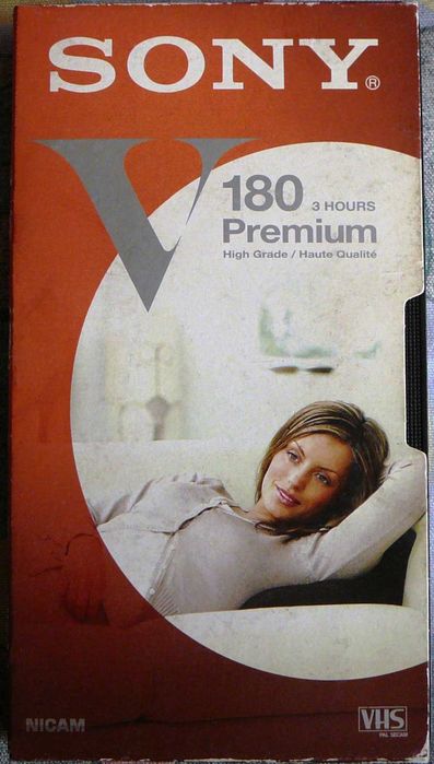 Касети vhs для відеомагнітофона або відеокамери