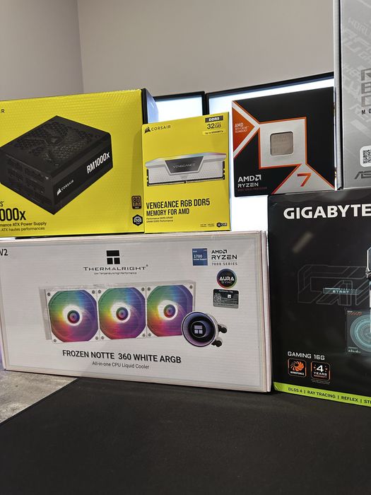 PC ULTRA GAMING RTX 5080 16GB - Ryzen 7 9800X3D