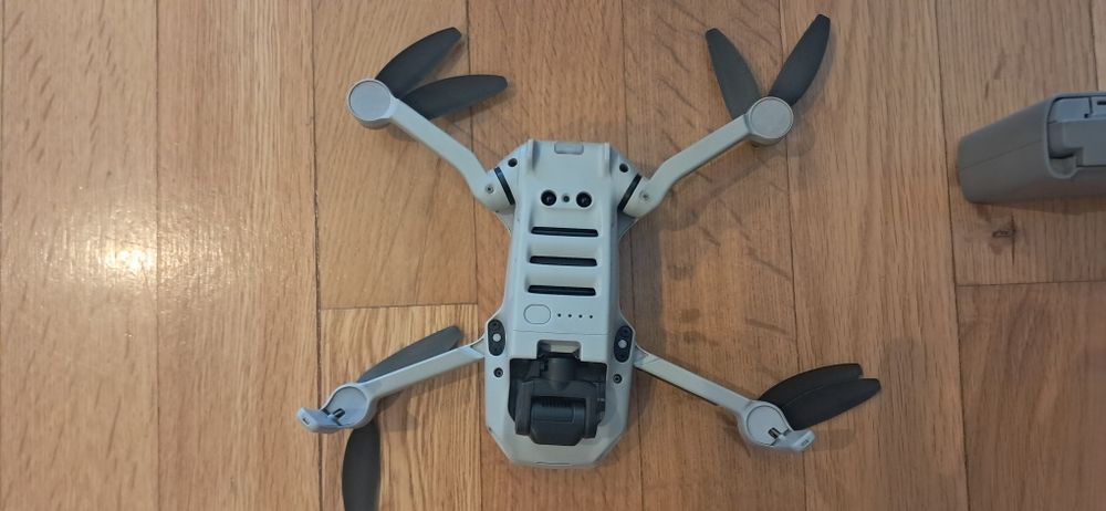 DJI Mini 2 Combo + IPAD AIR2 32gb