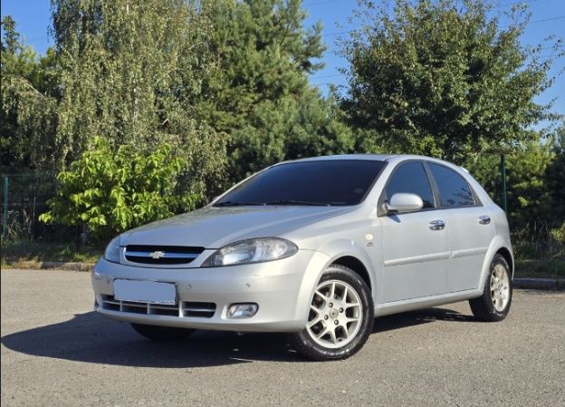 Автомобіль Chevrolet Lacetti 1.8 CDX
