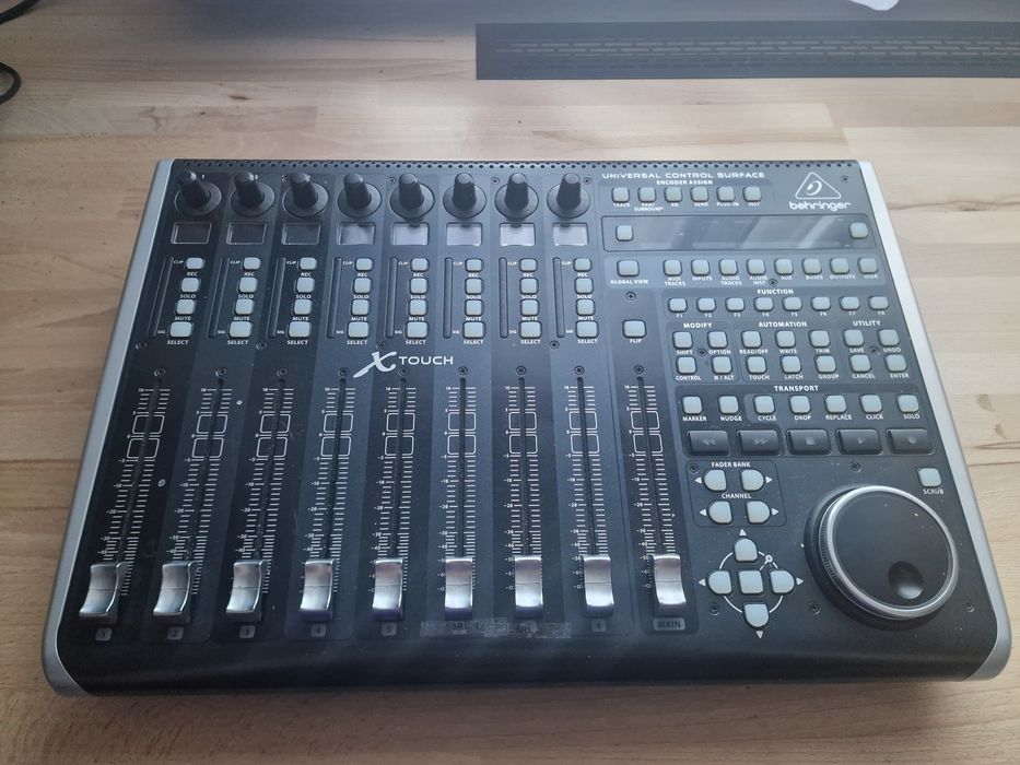 Behringer X-Touch