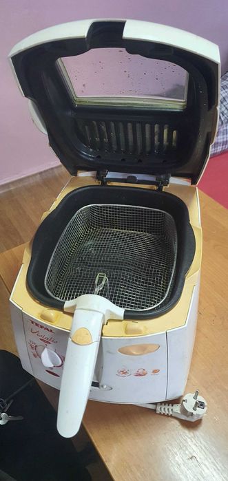 фритюльница, бывшее в употреблении. Рабочая